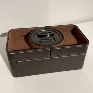 BNIB Avon Ultimate Valet & Coin Counter Case